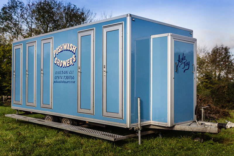 5 cubicle Posh Wash Shower unit